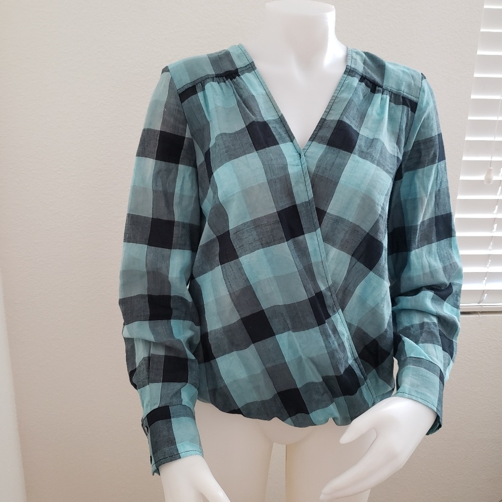 Max Edition plaid surplice top